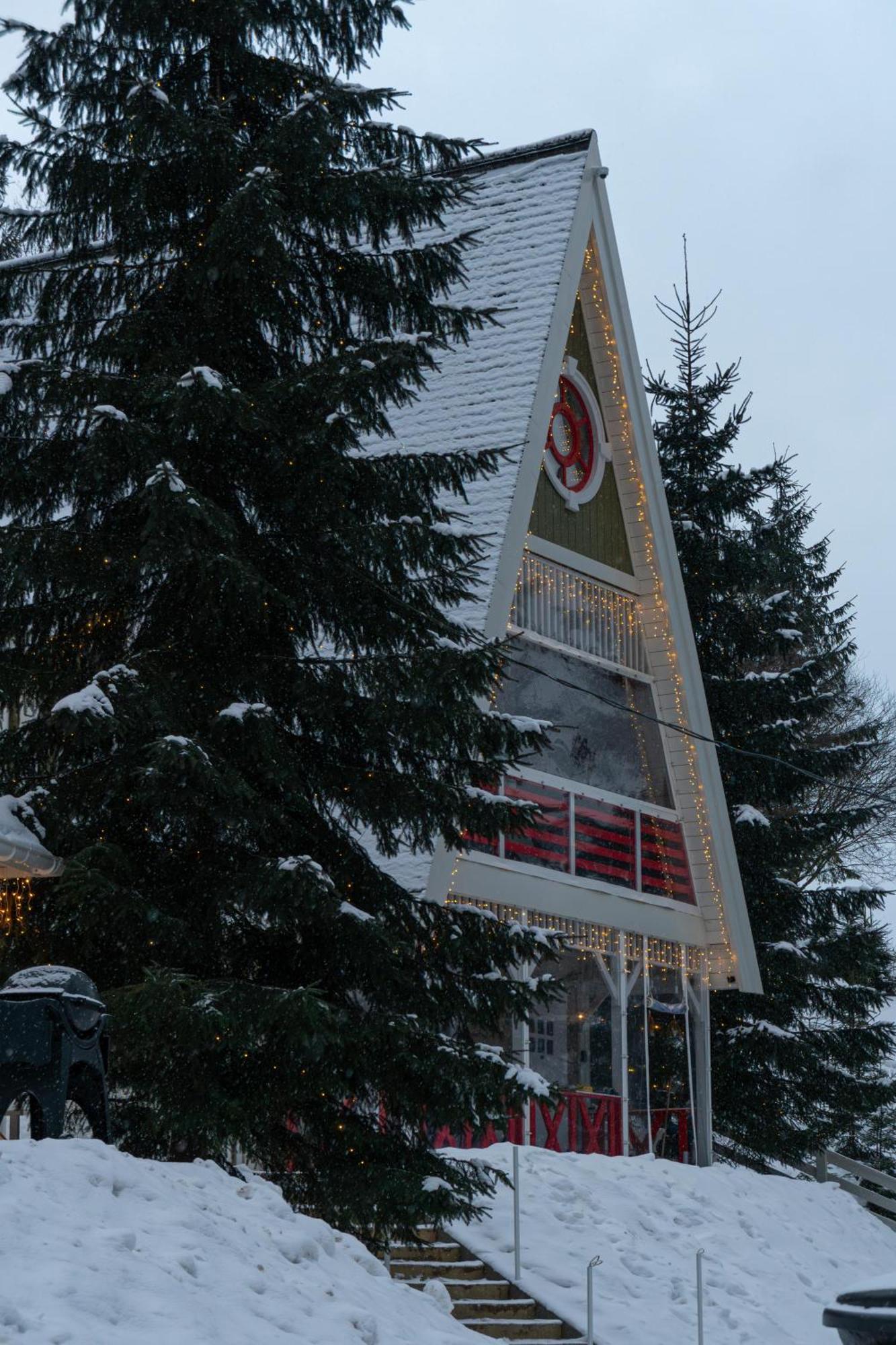וילה двоповерхові у Freeman-4b з альтанкою та грилем - вздовж ділянки маленька річка *
